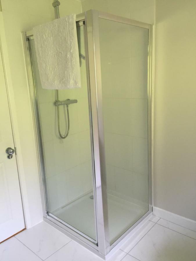 Stapehill Lodge B&B Hampreston エクステリア 写真